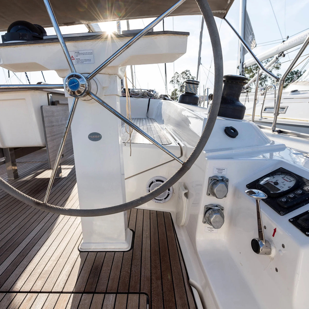 Bottle Marine Glue For Boats and RVs Natural PU Adhesive for Above and Below the Waterline (1 Pack). Waterproof Polyurethane Glue 16 oz